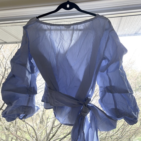 Club Monaco Baby Blue Balloon Sleeve Shirt Size: M - Picture 4 of 7